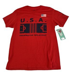 New 2022 Quatar Fifa World Cup USA Soccer Football T-Shirt Size Medium NWT Red